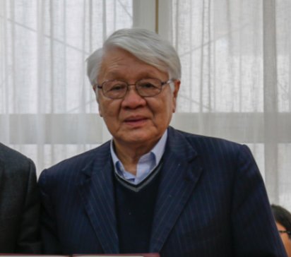 1986年被评为全国测绘系统劳动模范