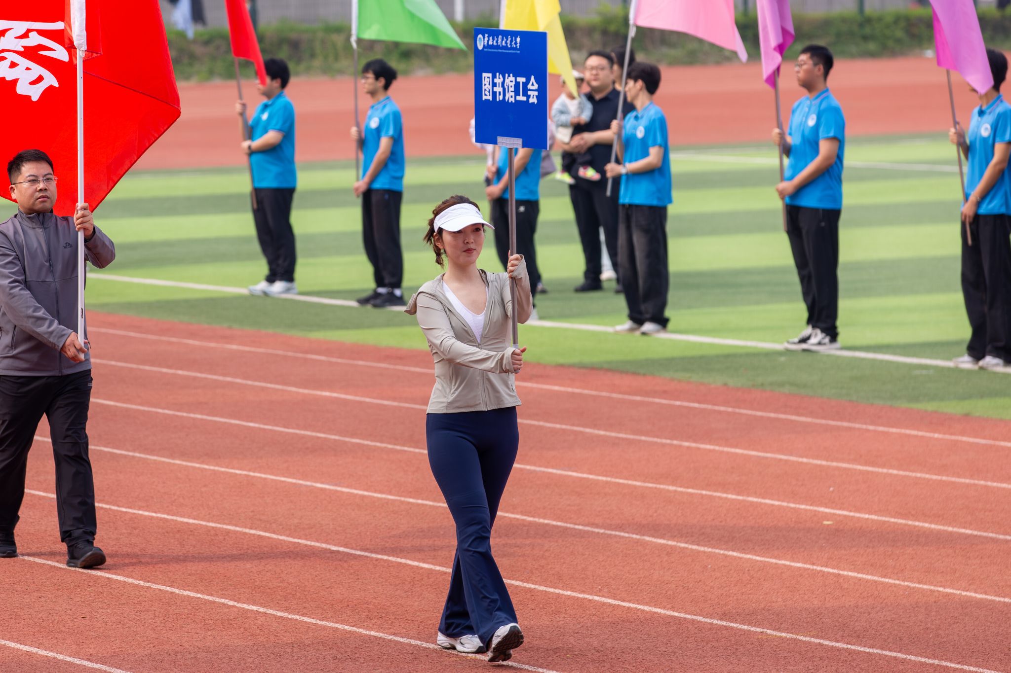 【组图】乐鱼真人体育娱乐新手怎么玩举