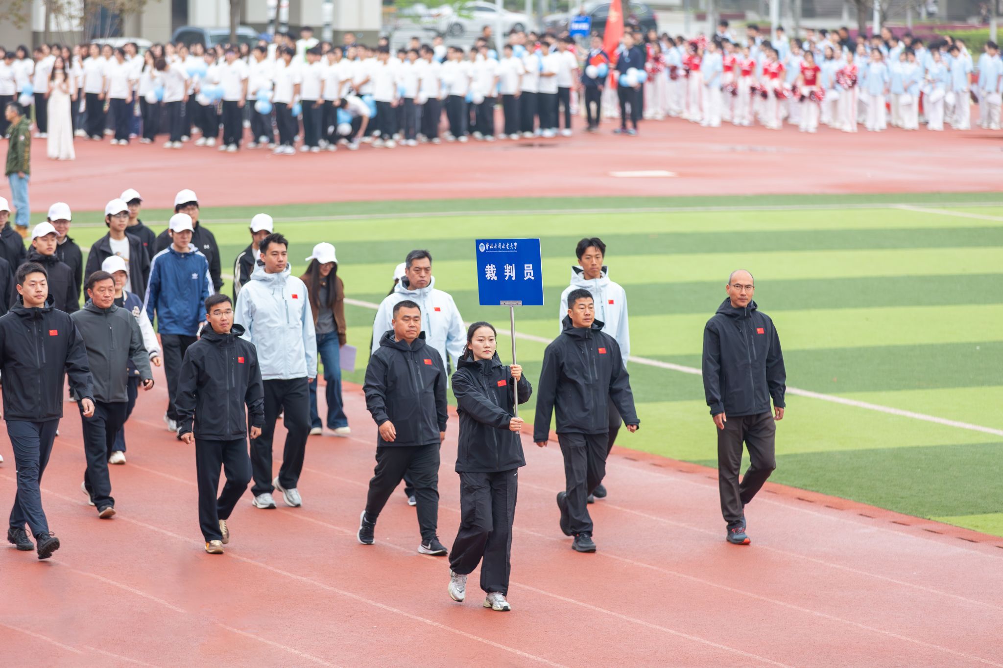 【组图】乐鱼真人体育娱乐新手怎么玩举